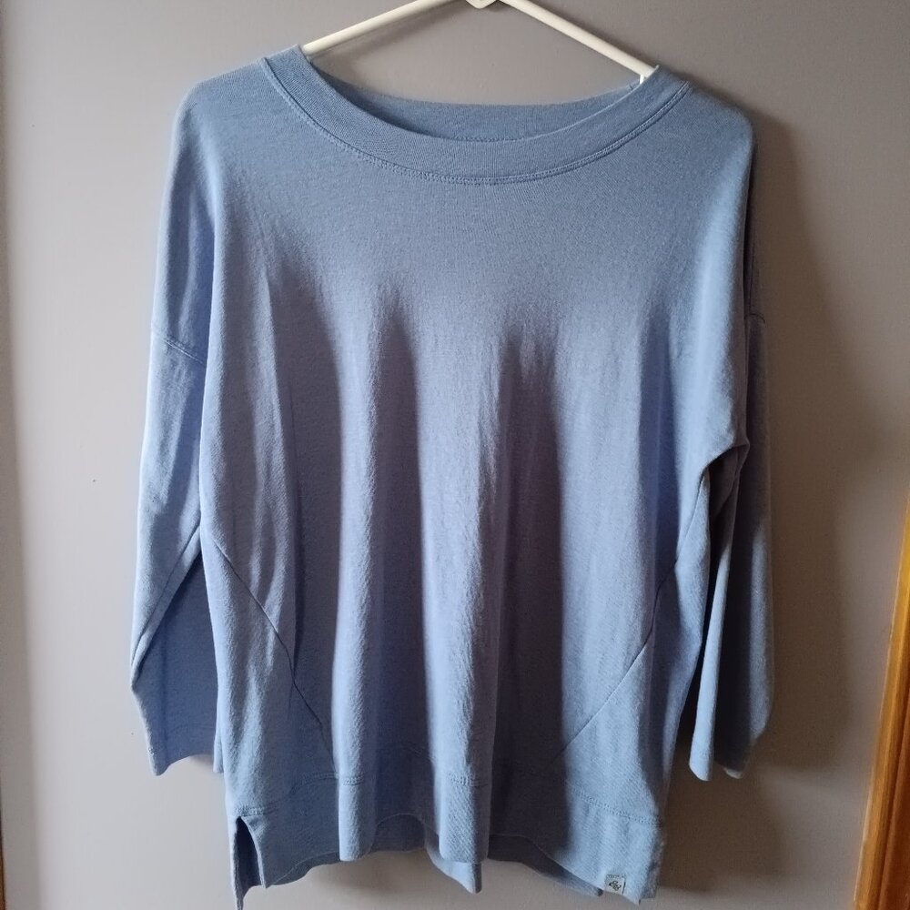 *Price Drop* Eddie Bauer Dropped Shoulder Tee, size M (NWOT)